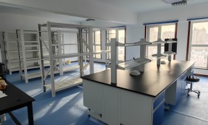 中小学实验台地址在哪，实验台定制加工厂哪家售后好——行业从业资质等级排行