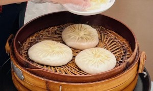 泰州靖江南园宾馆的蟹黄汤包，传统工艺制作，早餐必尝