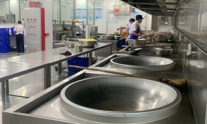 佛山学校食堂厨房设备源头厂家选择哪家好？本地正规生产厂实力对比