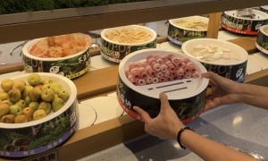 包供应链的旋转自助小火锅加盟品牌有哪些能加盟，实力参考与用户口碑深度解析