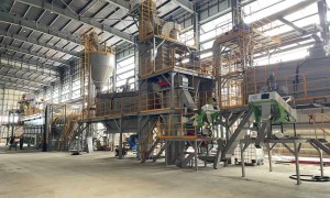 新乡退役动力电池破碎生产线设备产量多少？锂电再生材料处理生产线建设要点