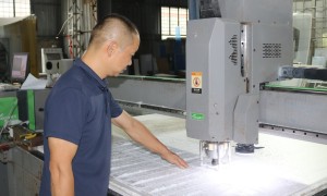 余姚亚克力定制加工靠谱源头厂家盘点，展示道具供应商实力参考