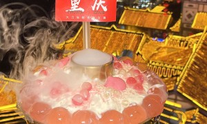 洪崖洞夜景火锅店加盟选哪家？重庆旺潮餐饮管理教你避坑指南